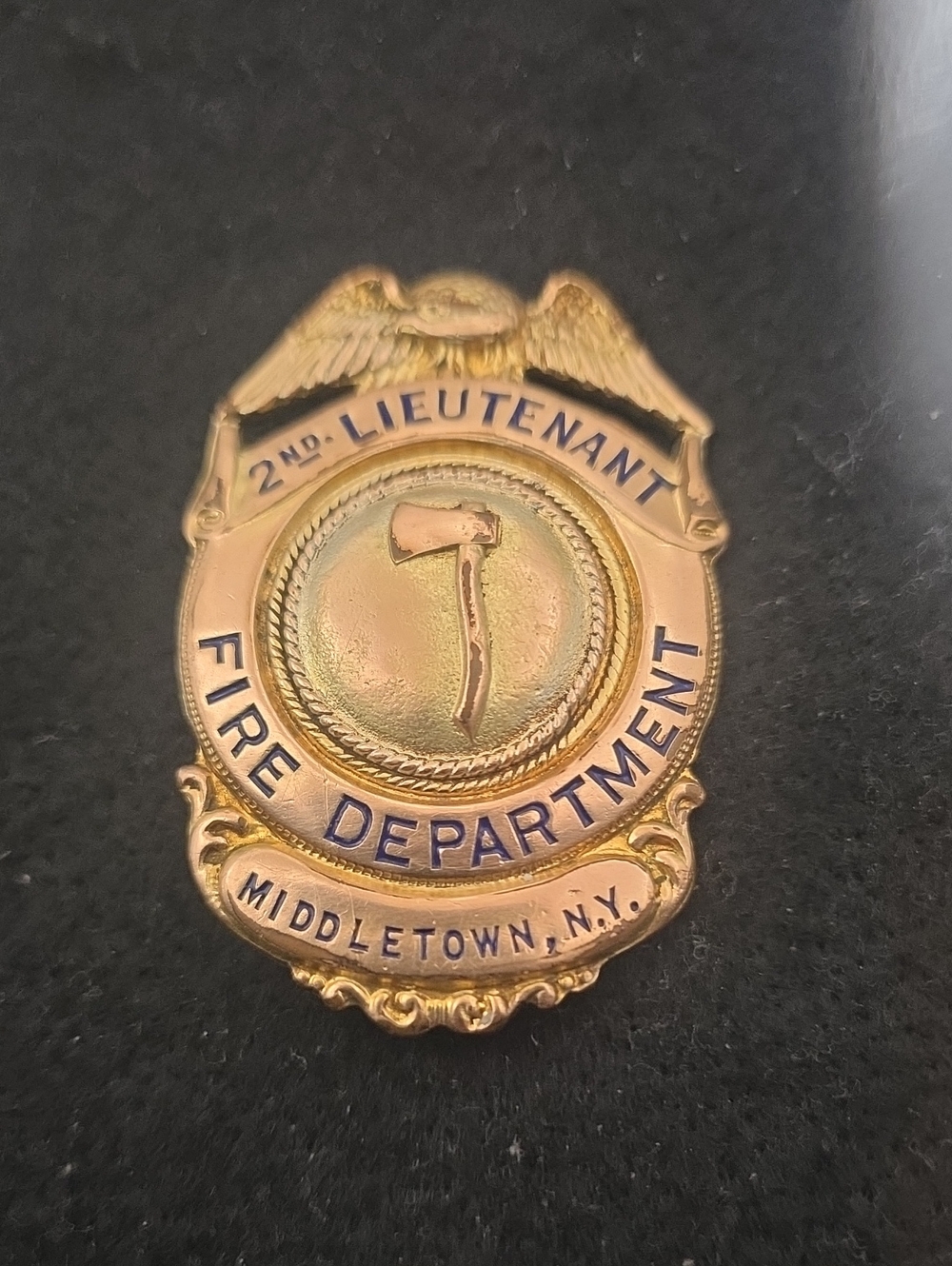 Middletown N.Y. Fire Department 2nd Lieutenant Gold Filled Badge